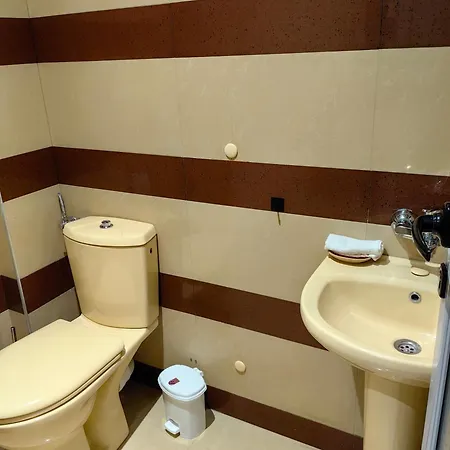 2 Bedrooms Apartment. * بلوفديف