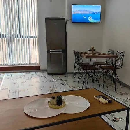 2 Bedrooms Apartment. * بلوفديف