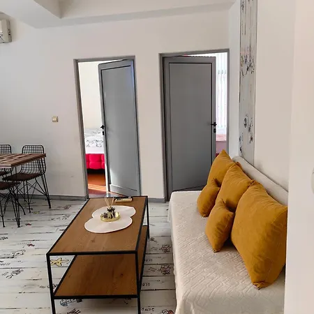 2 Bedrooms Apartment. Apartment