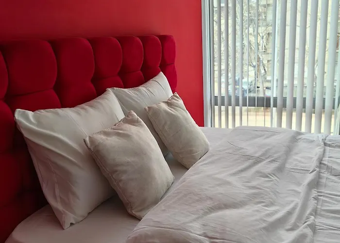 2 Bedrooms Apartment. Apartment